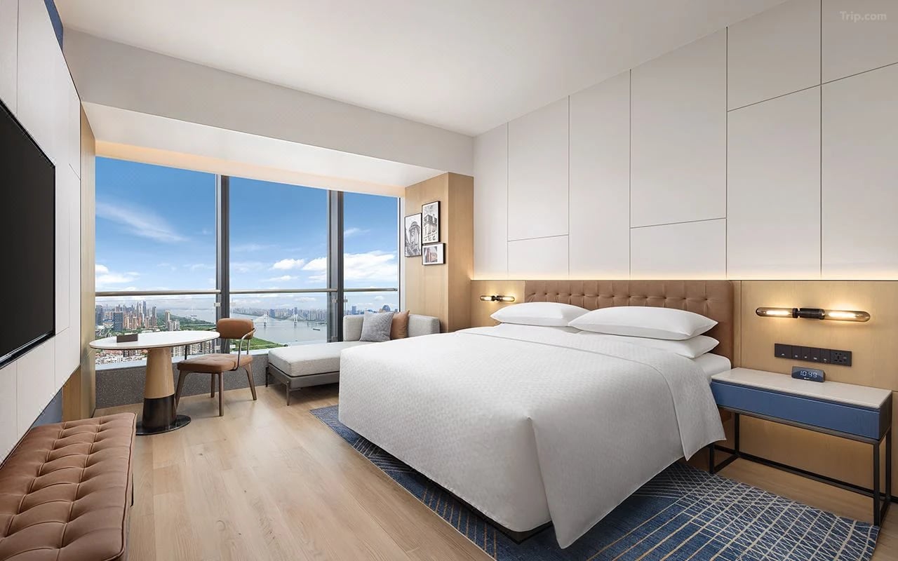 Four Points by Sheraton — 1