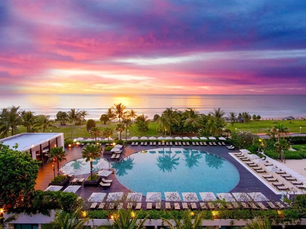 Pullman Phuket Karon Beach Resort — 1