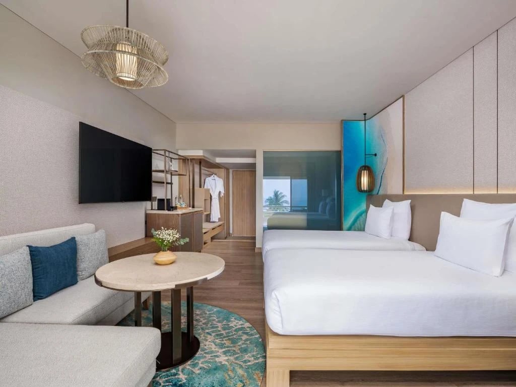 Pullman Phuket Karon Beach Resort — 10