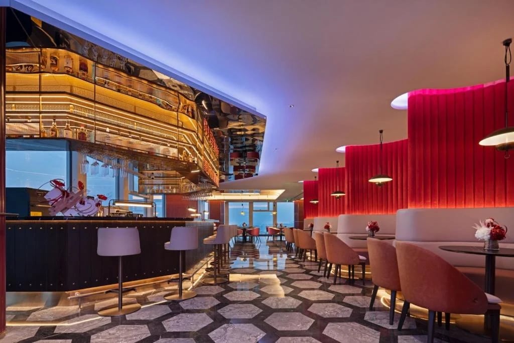 Radisson RED — 22